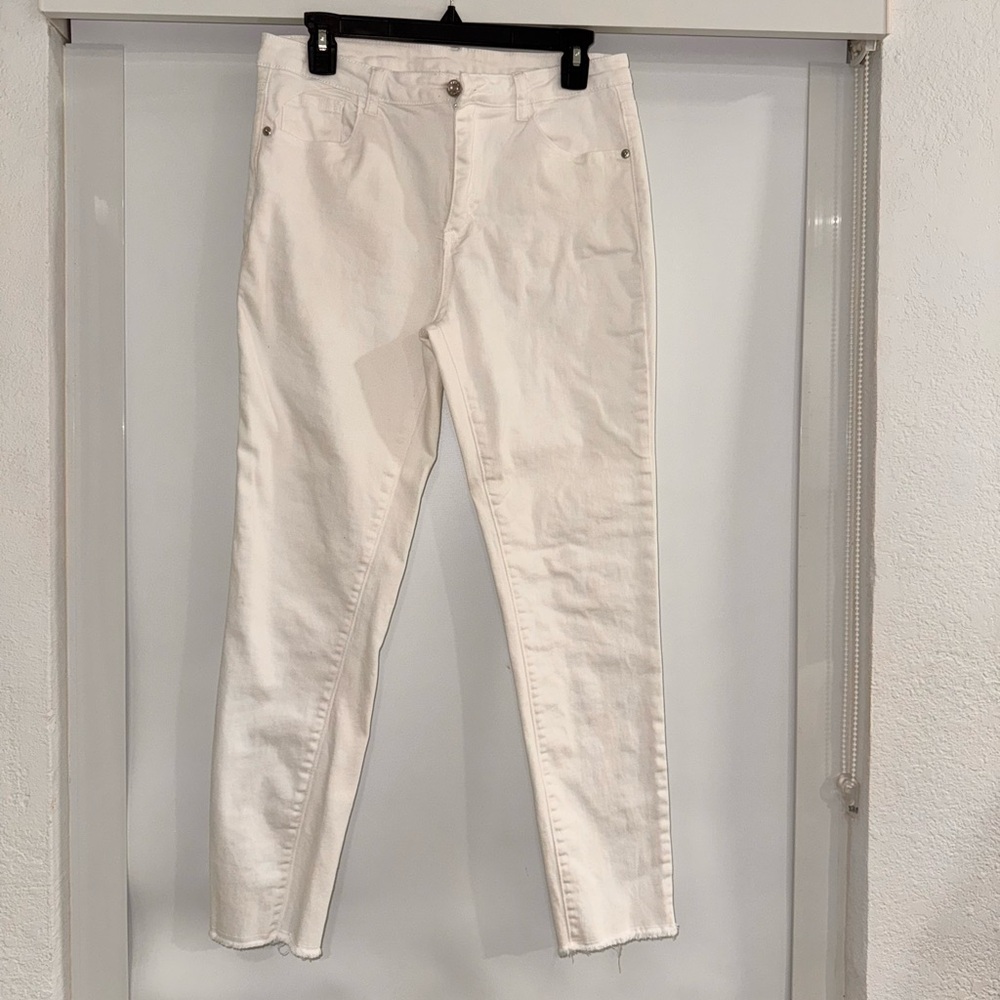 Classic White High-Rise Skinny Jeans - Size 40/42